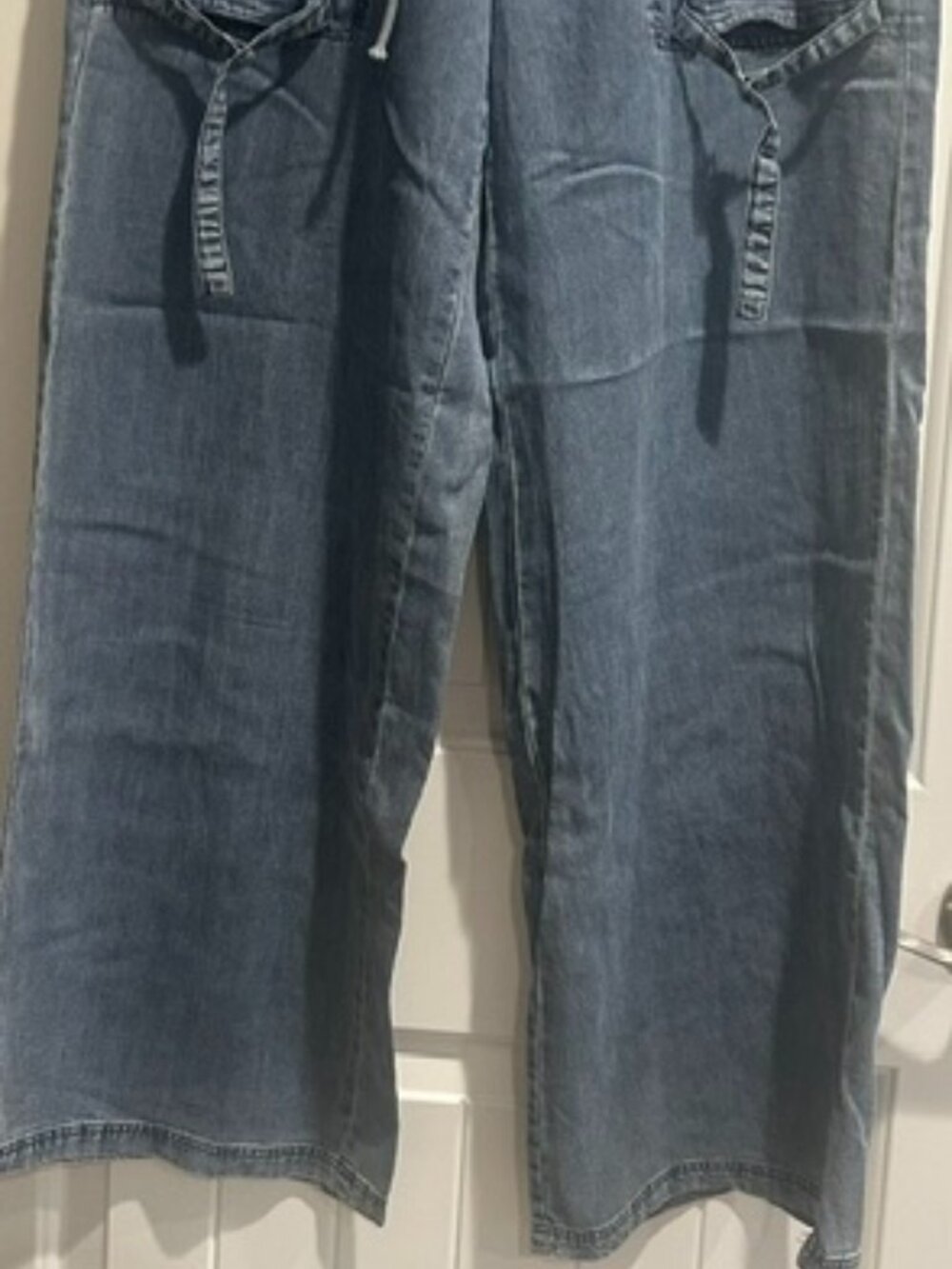 NWOT Blue Velvet Wide Leg Flowy Denim Pants size- MEDIUM - Picture 2 of 4